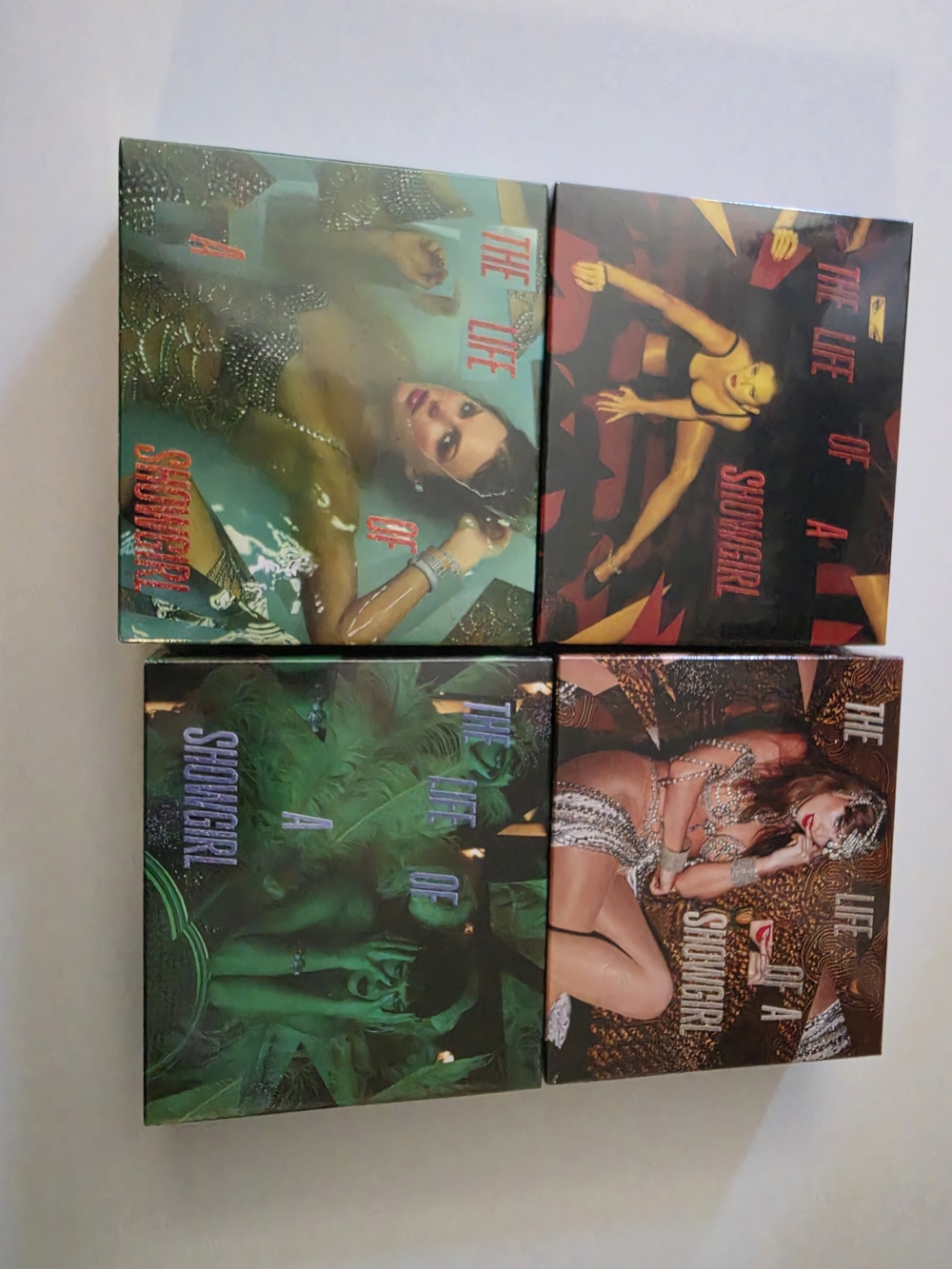 The Life of a Showgirl Deluxe CDs With Jewelry/keychains